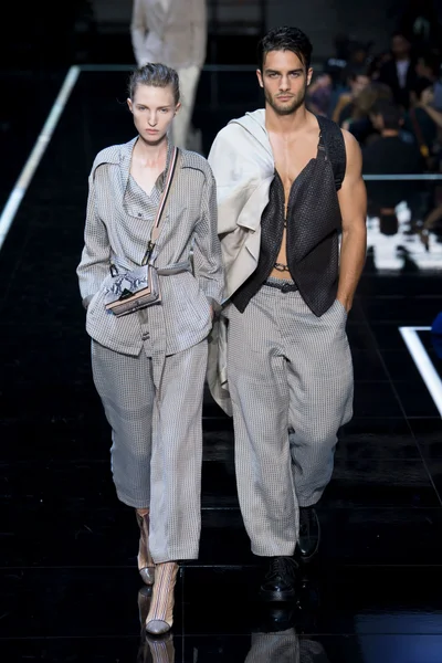 Look 19